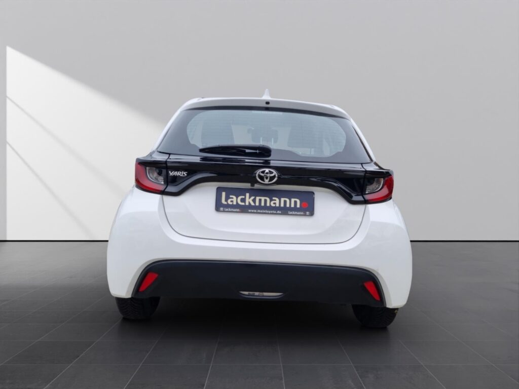 Toyota Yaris Exposé-Bild 6