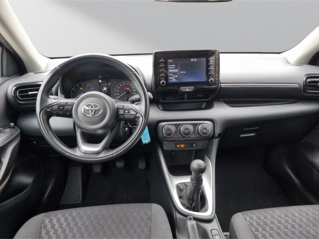 Toyota Yaris Exposé-Bild 10
