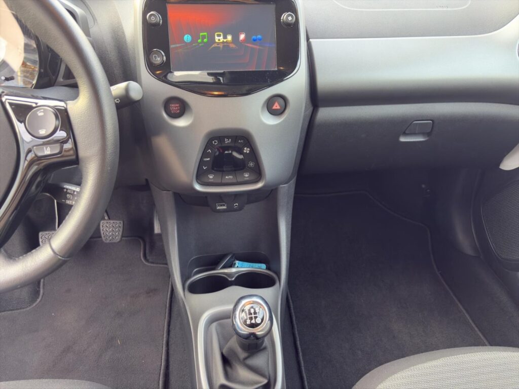 Toyota Aygo Exposé-Bild 12