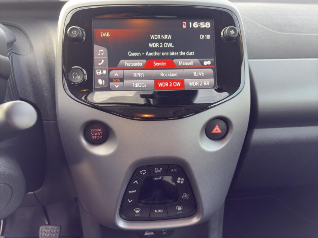 Toyota Aygo Exposé-Bild 13