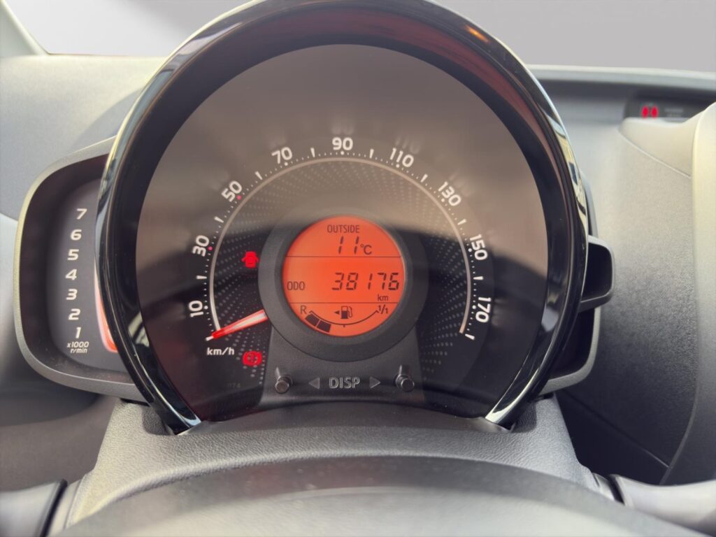 Toyota Aygo Exposé-Bild 14