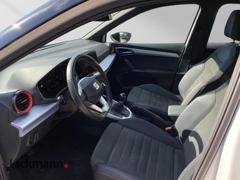 Seat Arona Exposé-Bild 8