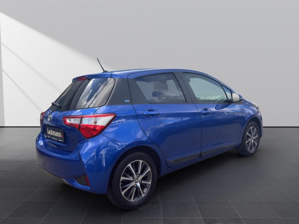 Toyota Yaris Exposé-Bild 4