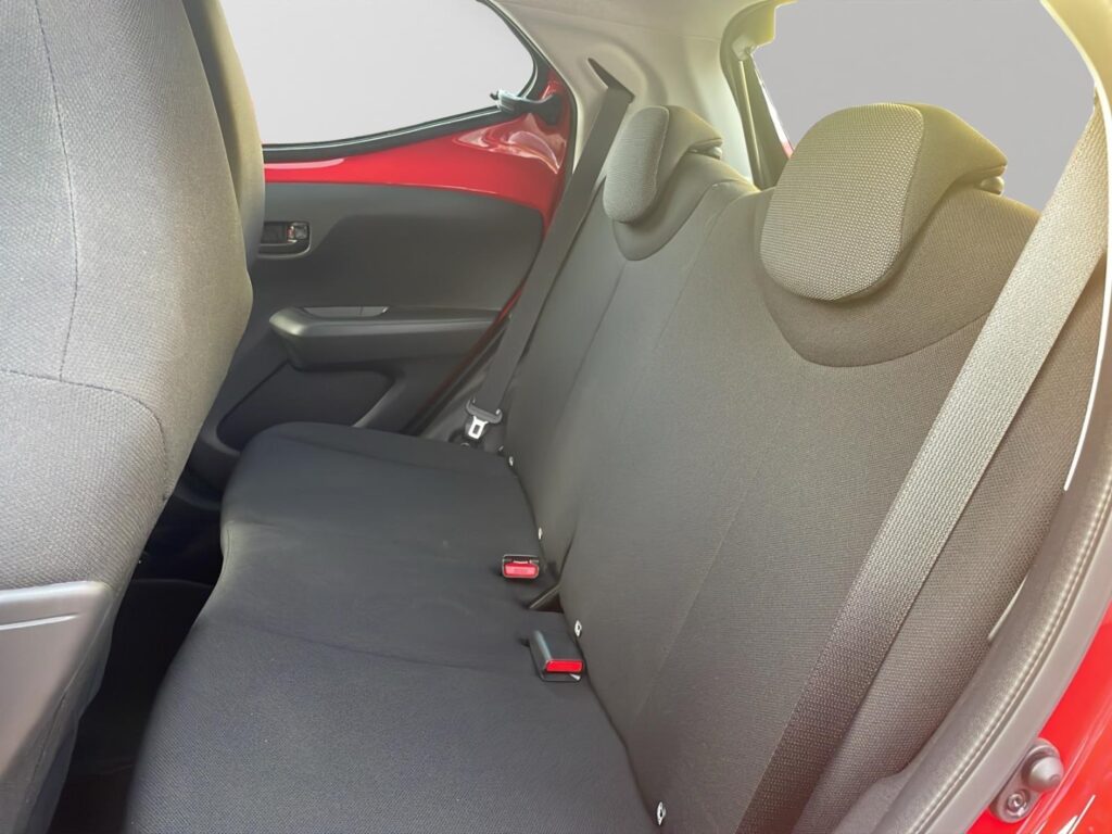 Toyota Aygo Exposé-Bild 8