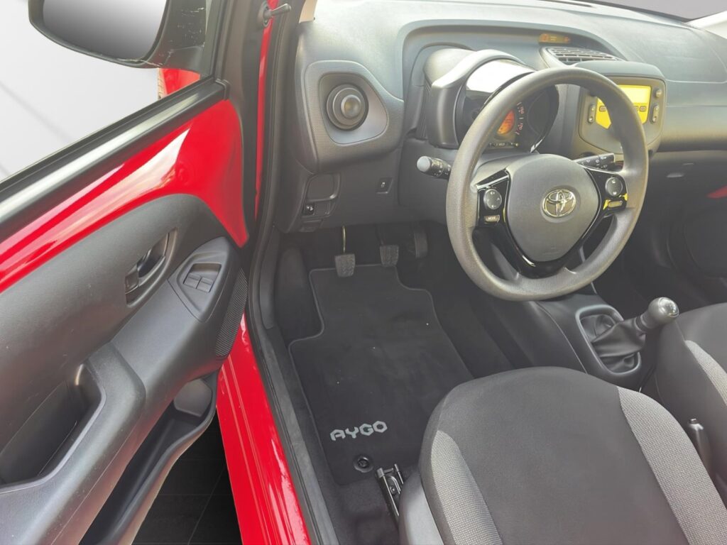 Toyota Aygo Exposé-Bild 12